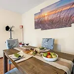 Sunrise In - Happy Apartament