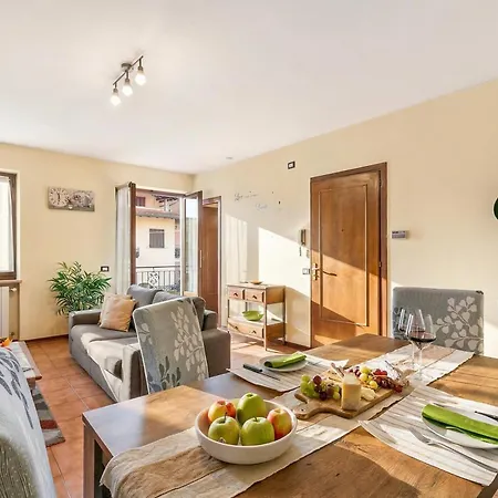 아파트 Sunrise In Baveno: Apartment For 4 With Balcony - Happy Rentals 바메노