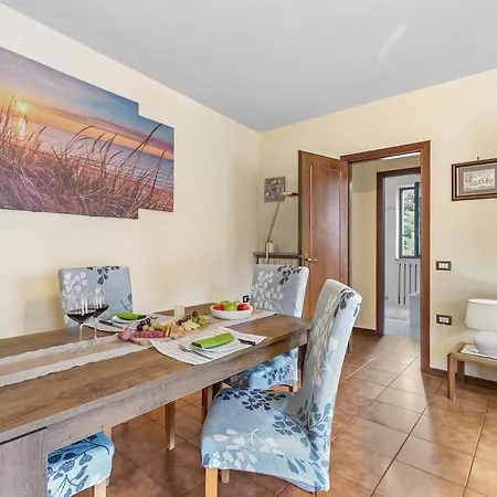 Sunrise In Baveno: Apartment For 4 With Balcony - Happy Rentals 아파트 *