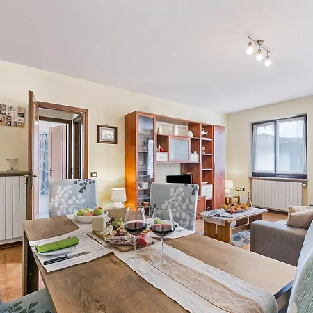 Sunrise In Baveno: Apartment For 4 With Balcony - Happy Rentals *