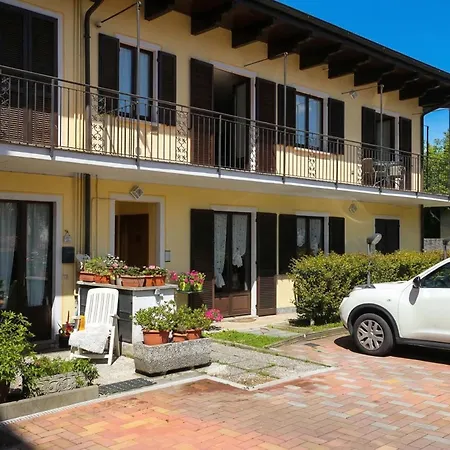 Sunrise In Baveno: Apartment For 4 With Balcony - Happy Rentals * 바메노