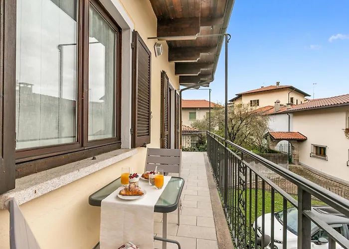 Daire Sunrise In - Happy